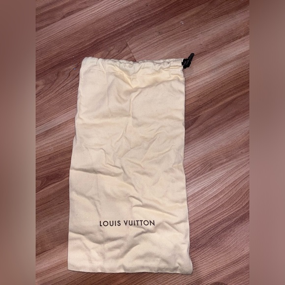 Louis Vuitton LV pumps - Picture 6 of 6